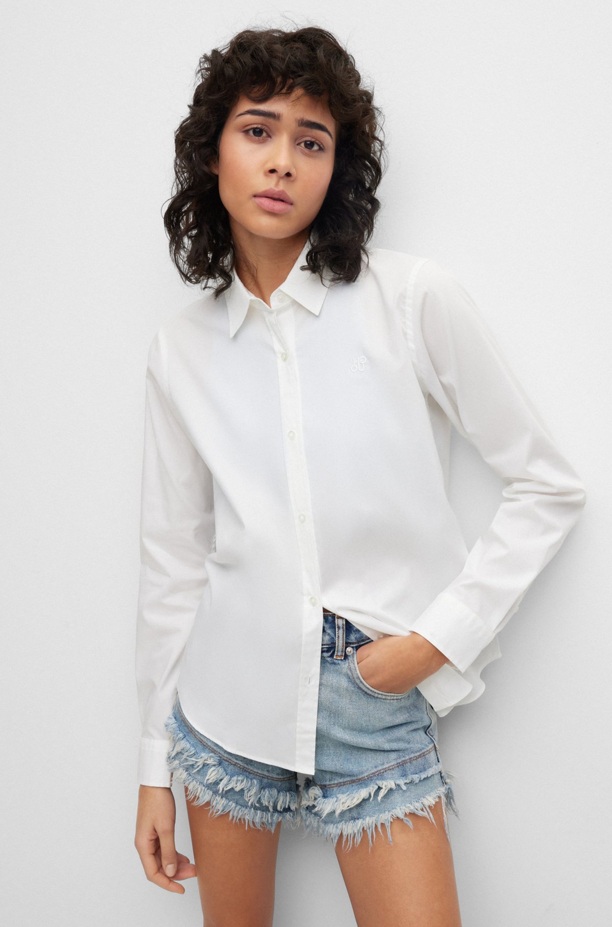 Regular-fit blouse van stretchkatoen met tweedelig logo, Wit