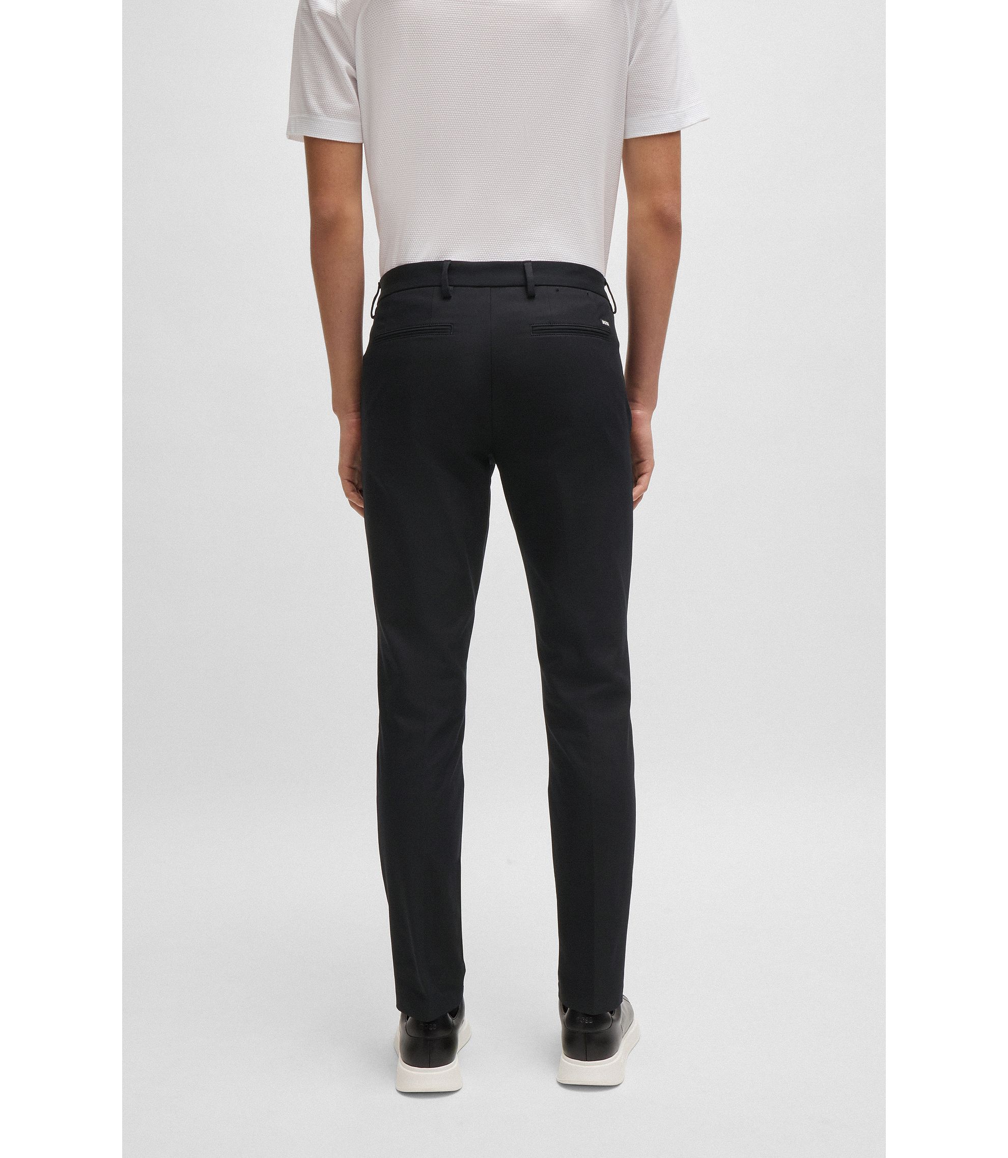 HUGO BOSS メンズパンツとショートパンツ | カーゴ, チノ, ジョガー, フォーマル HUGO BOSS メンズパンツとショートパンツ | カーゴ, チノ, ジョガー, フォーマル