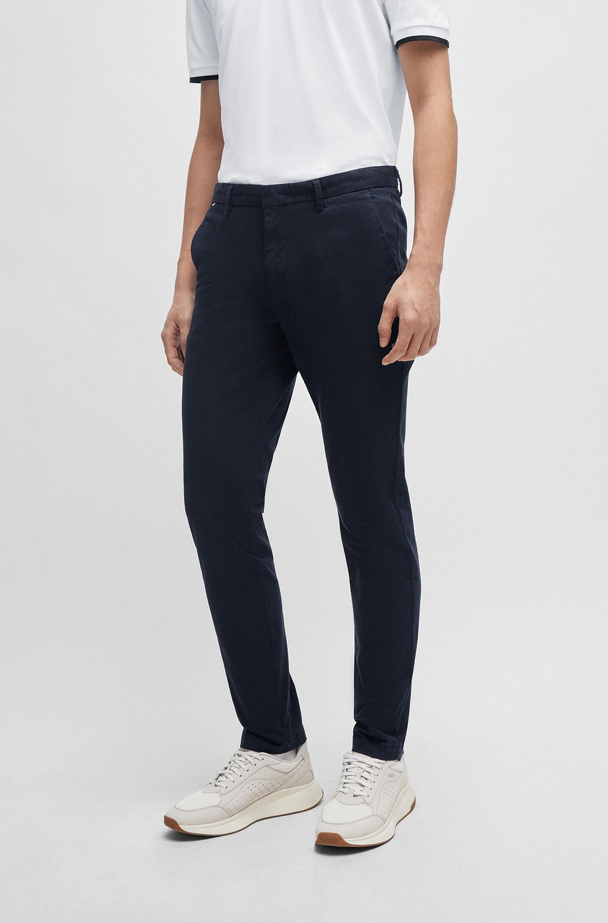 HUGO BOSS メンズパンツとショートパンツ | カーゴ, チノ, ジョガー, フォーマル HUGO BOSS メンズパンツとショートパンツ | カーゴ, チノ, ジョガー, フォーマル
