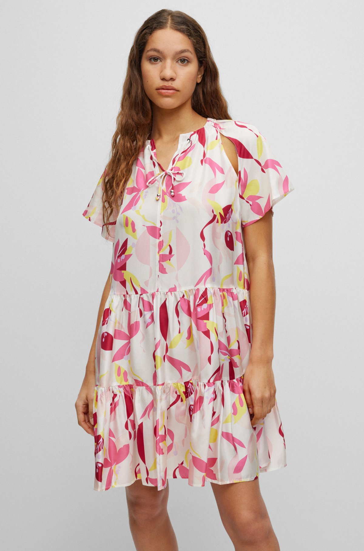 Drawstring-neckline dress in floral-print silk, Patterned
