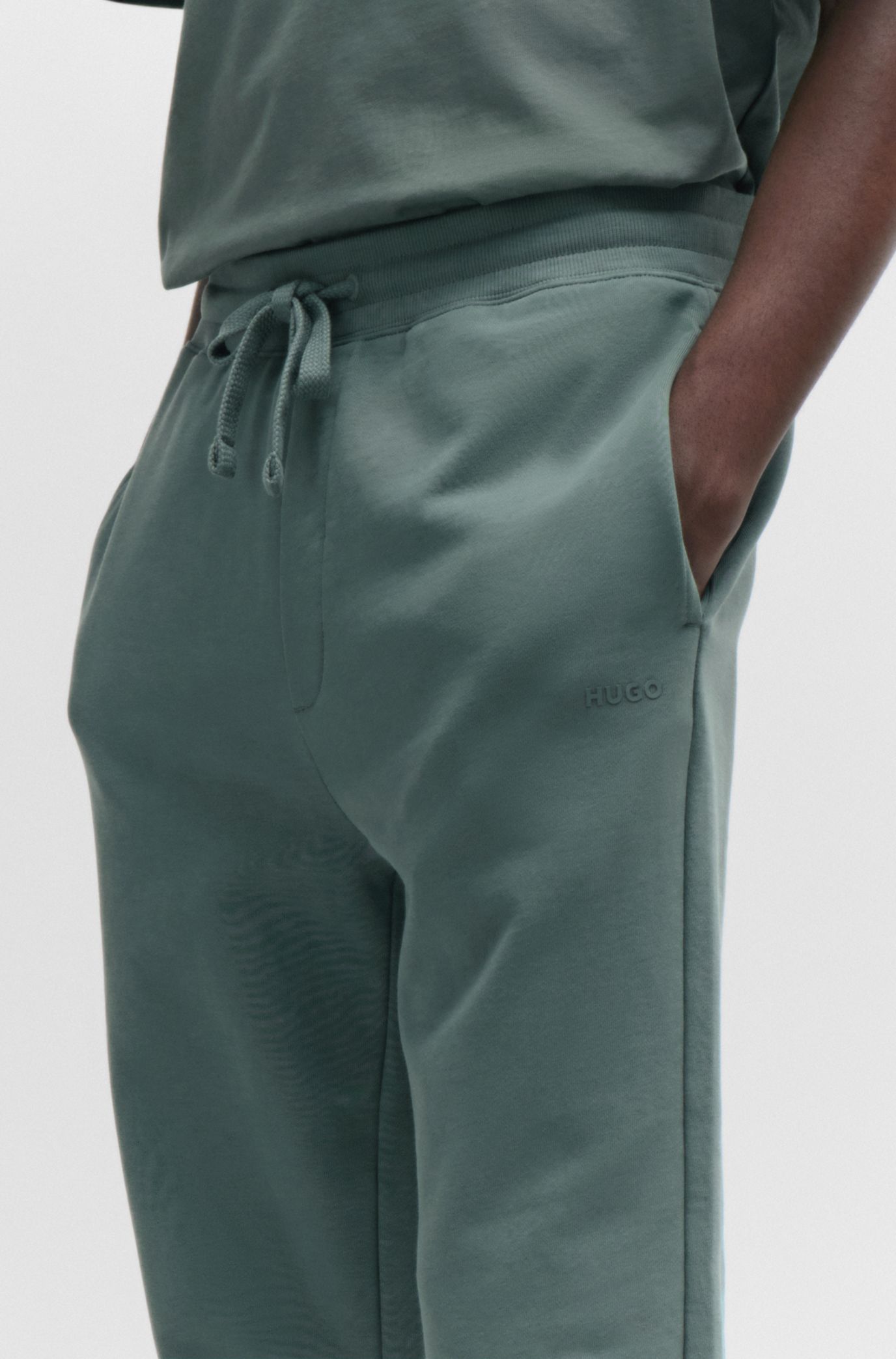 Hugo boss sales green joggers