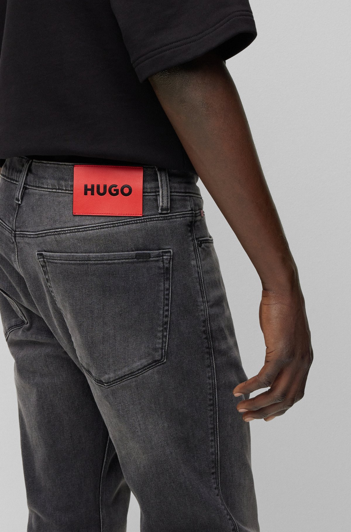 HUGO - Slim-fit jeans in dark-grey comfort-stretch denim
