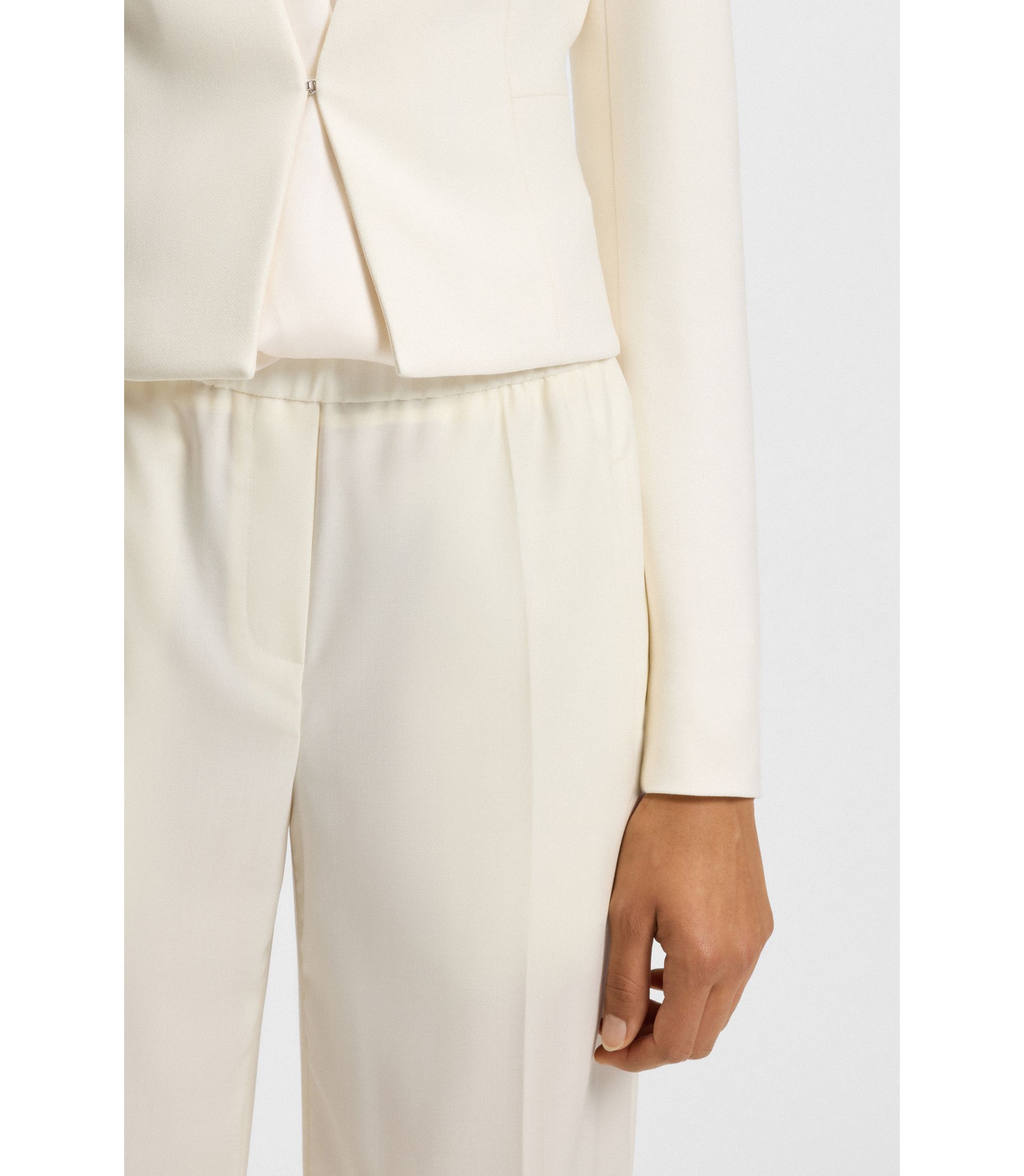 BOSS - スリムフィット クロップドジャケット ノーカラースタイル