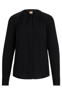 Bluse aus elastischem Crêpe de Chine mit gerafftem Ausschnitt, Schwarz