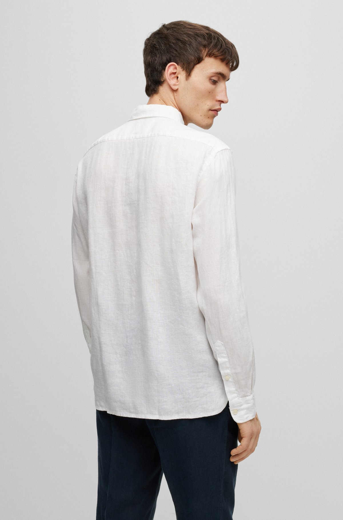 Camicia regular fit a maniche lunghe in chambray di lino, Bianco