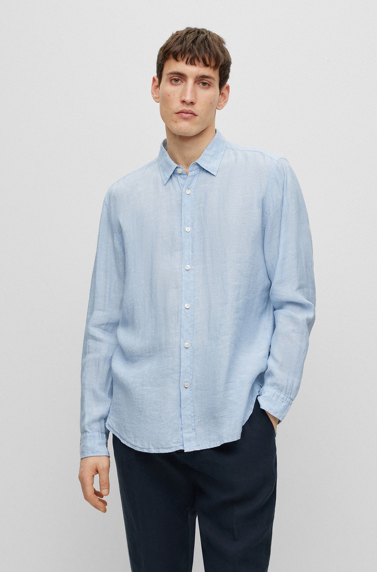 Regular-fit long-sleeved shirt in linen chambray, Light Blue