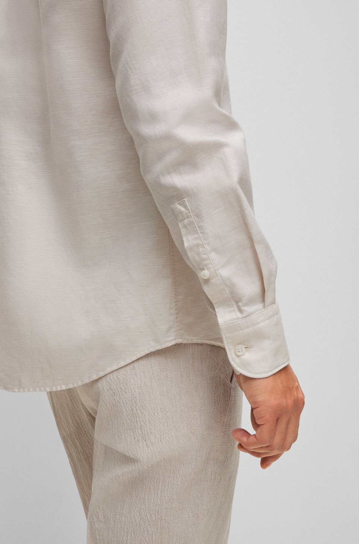 Casual-fit shirt in a linen blend with cotton, Light Beige