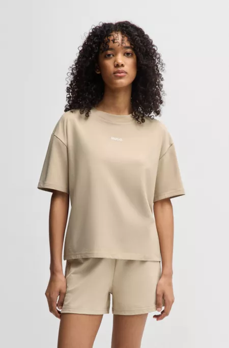Relaxed-fit T-shirt in soft jersey with contrast logo