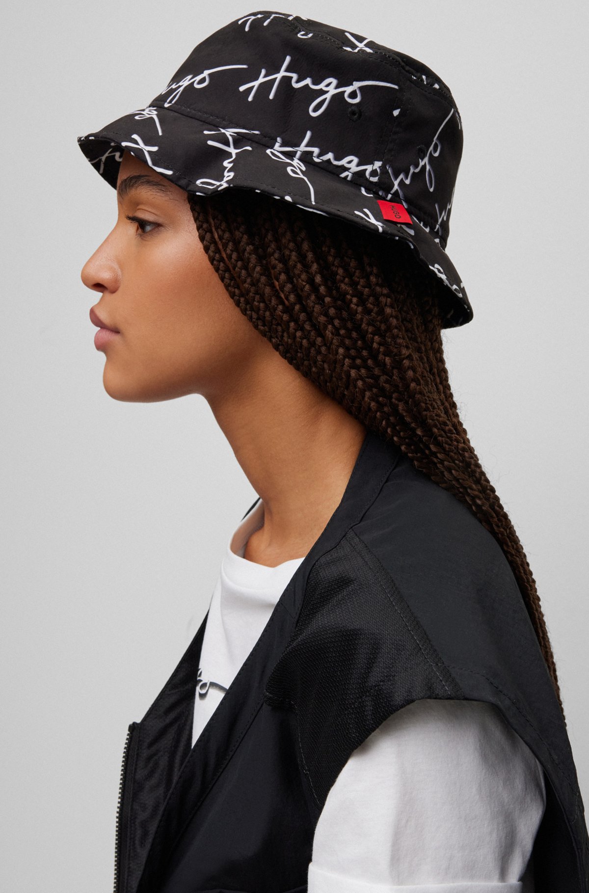 Recycled-material bucket hat with handwritten logo motif, Black