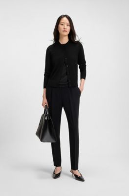 Cardigan en laine m&eacute;rinos boutonn&eacute; sur le devant, Noir