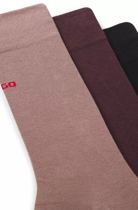 Lot de trois paires de chaussettes de longueur régulière avec logos