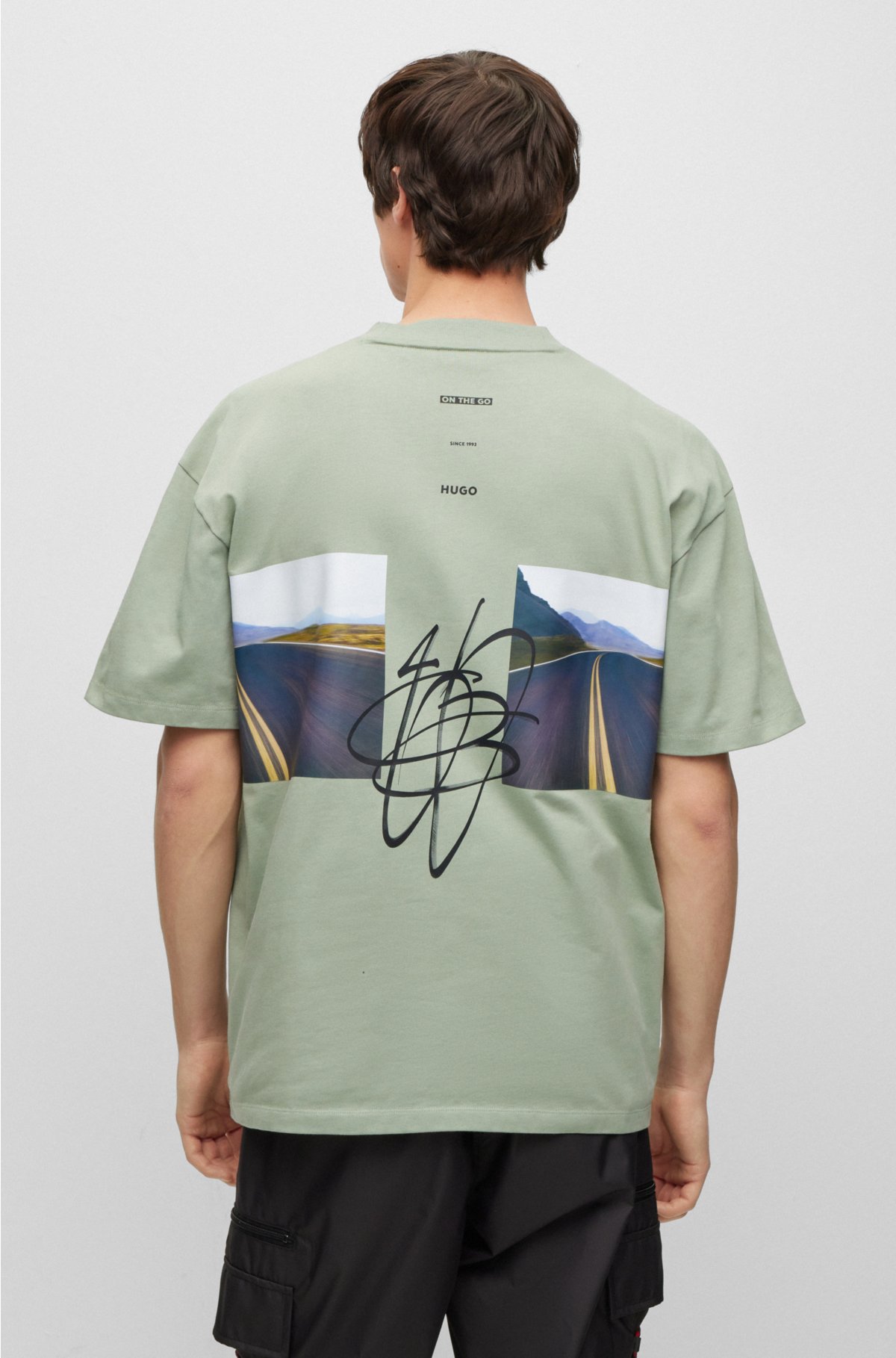 HUGO - Oversized-fit cotton T-shirt with streetwear artwork