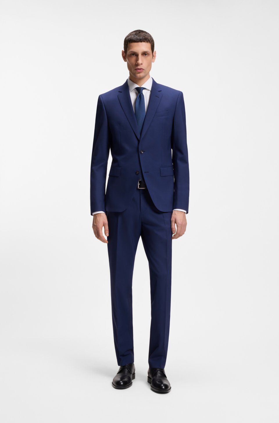 Two-piece slim-fit suit in stretch wool