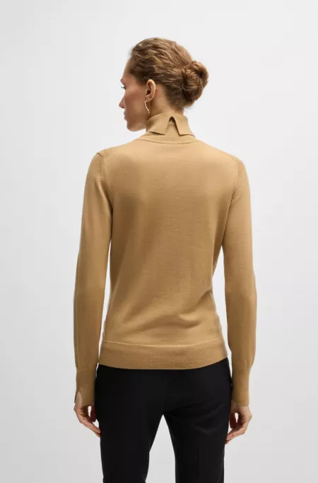 Rollneck sweater in virgin wool