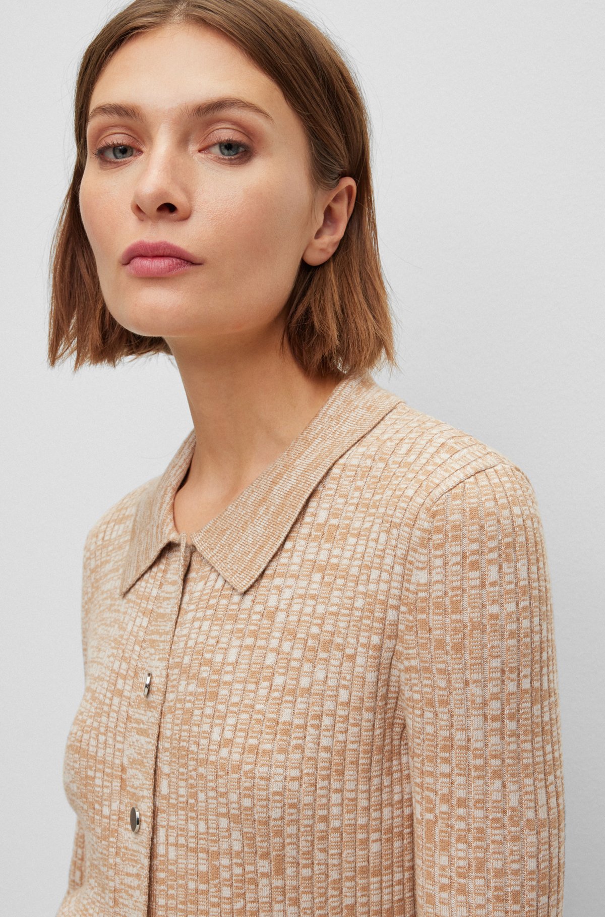 Mouliné ribbed cardigan with metallic monogram buttons, Beige