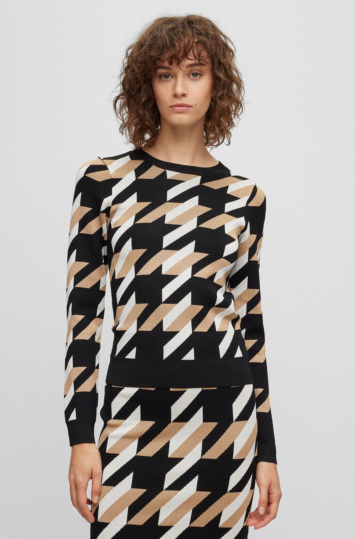Strikket jacquardmønstret sweater med logokant, Mønstret