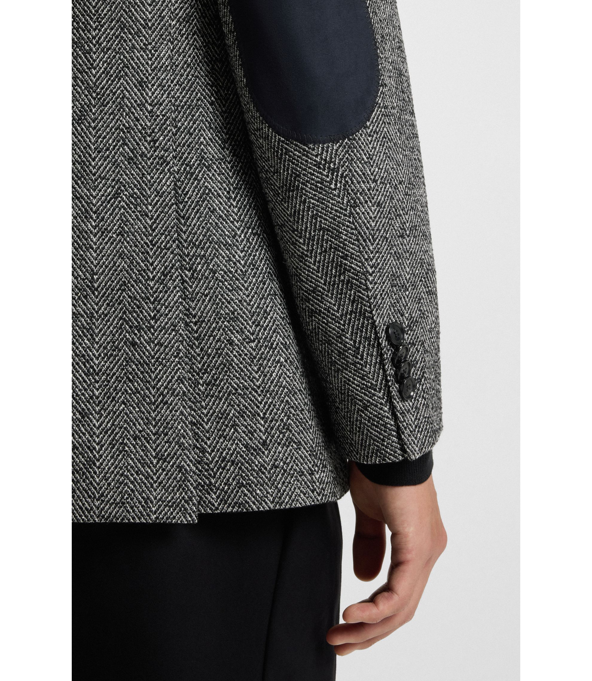 hbeu50494242_001_341?wid=1980&