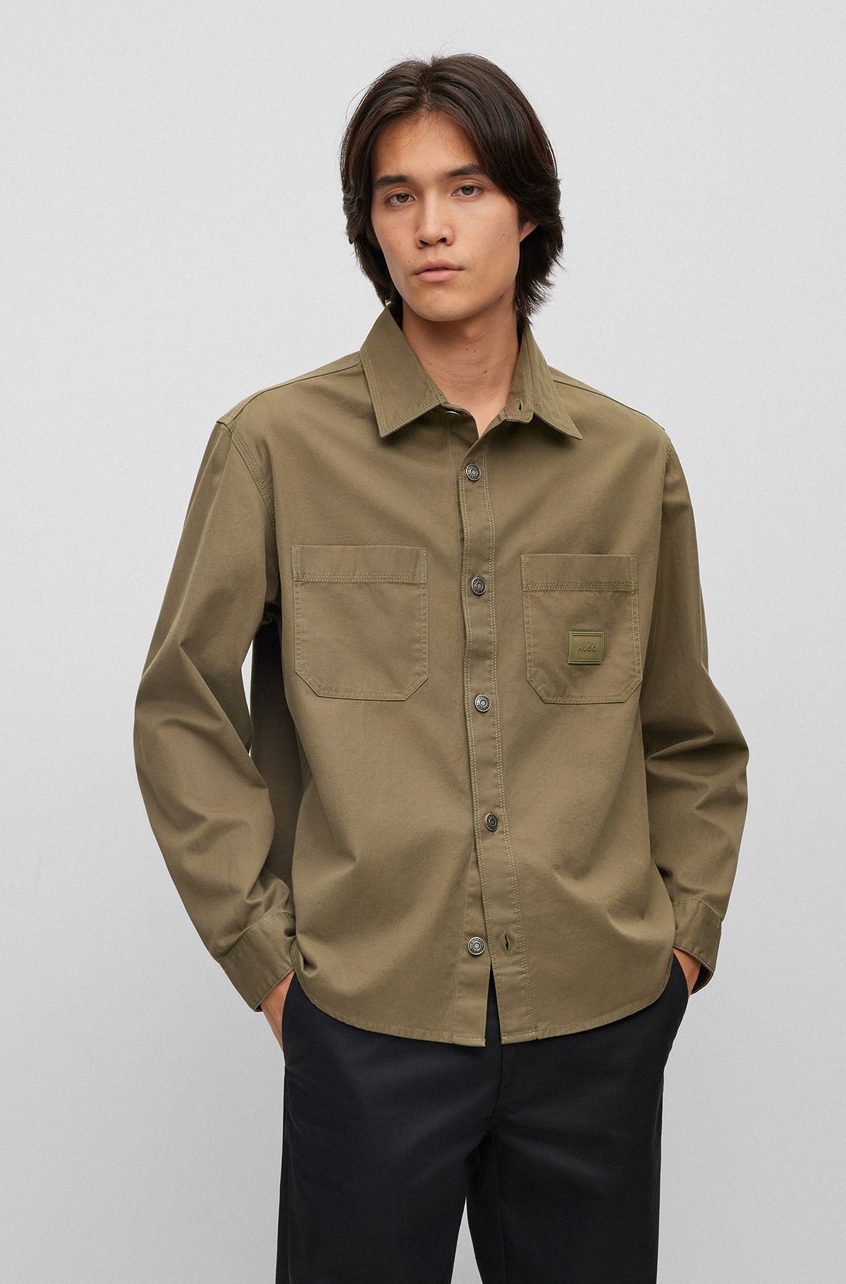 Oversized Overshirt aus Baumwoll-Twill mit aufgesetzten Taschen, Dunkelgrün