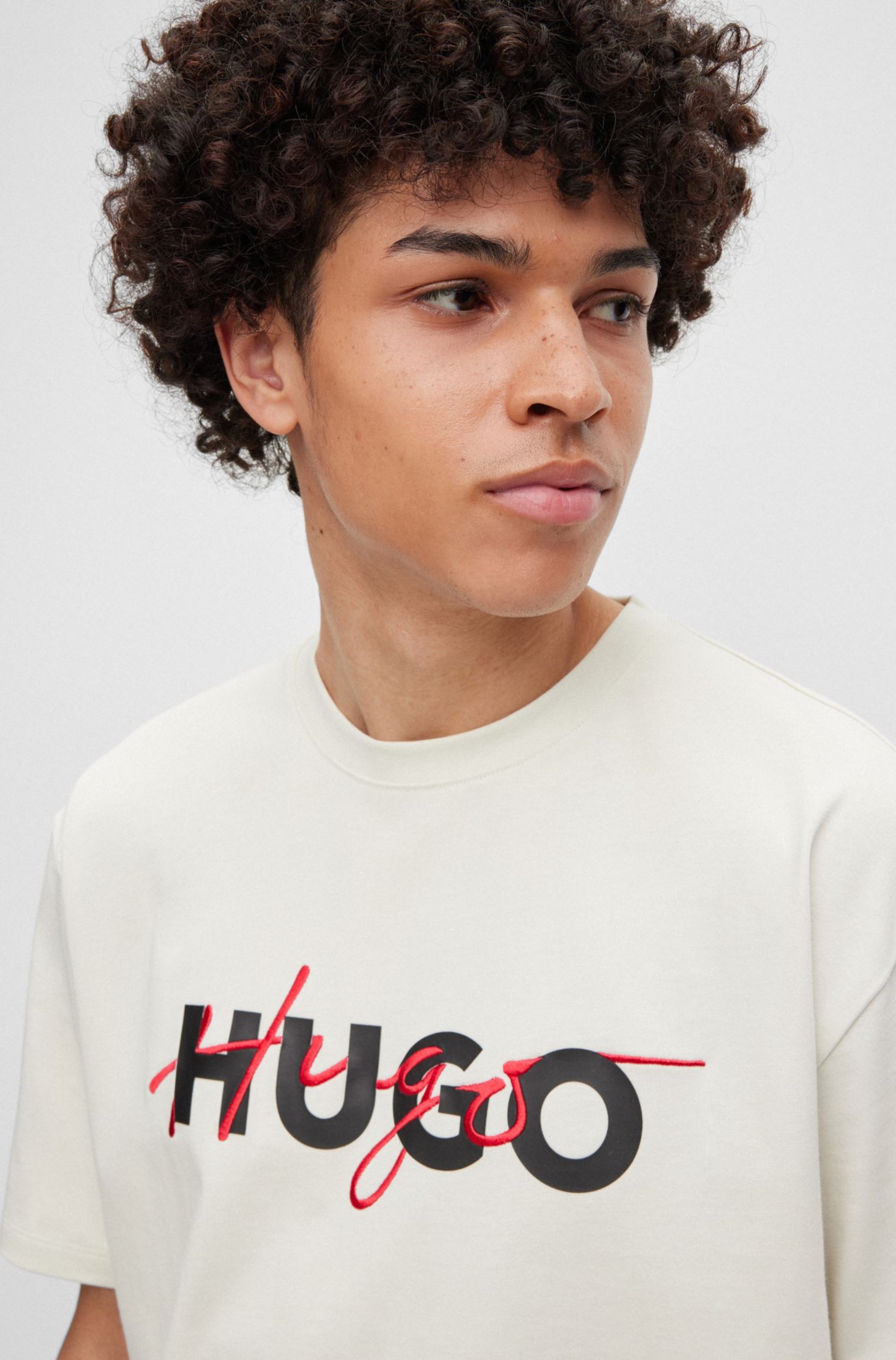 Hugo boss logo store t shirt