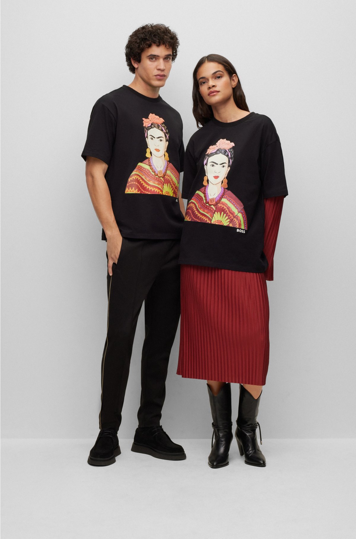 BOSS - T-shirt i økologisk afslappet pasform med Frida Kahlo -grafik