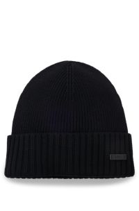 Beanie hat in virgin wool with logo plaque, Black