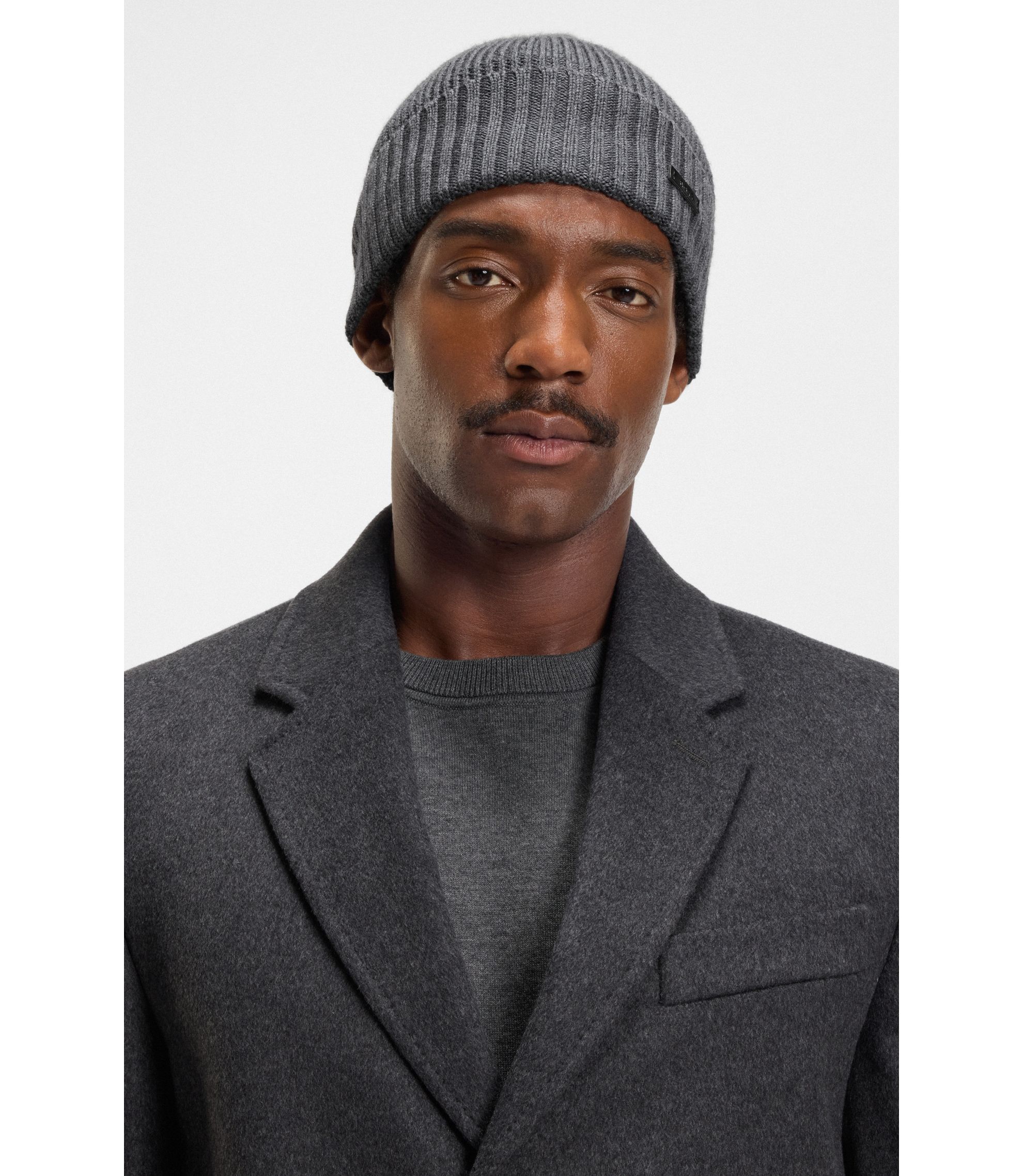 BOSS - ビーニー バージンウール ロゴプレート - グレー