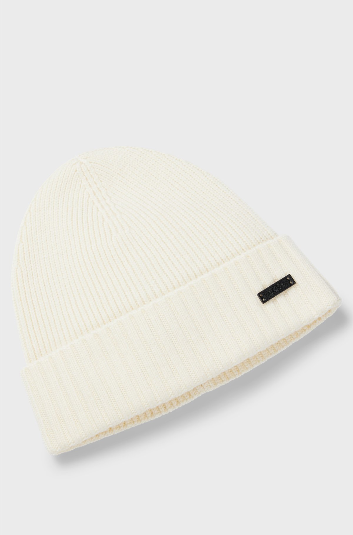 Ribbed beanie hat in virgin wool, White
