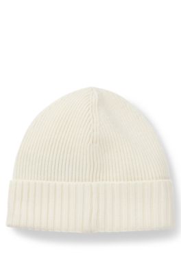 Beanie hat in virgin wool with logo plaque, White