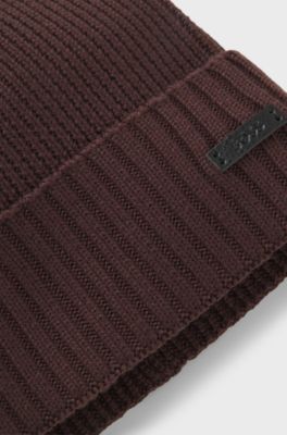 Rippstrick-M&uuml;tze aus Schurwolle mit Logo-Applikation, Dunkelbraun