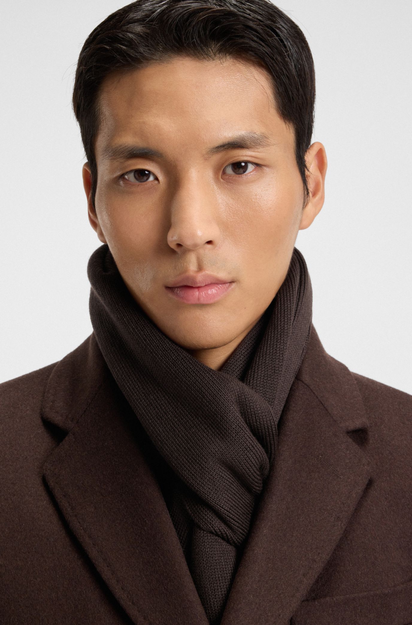 BOSS ブラック ニットマフラー 新品タグ付き BOSS ブラック ニットマフラー 新品タグ付き