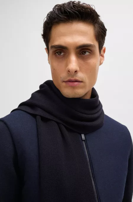 Raschel-knit scarf in merino wool