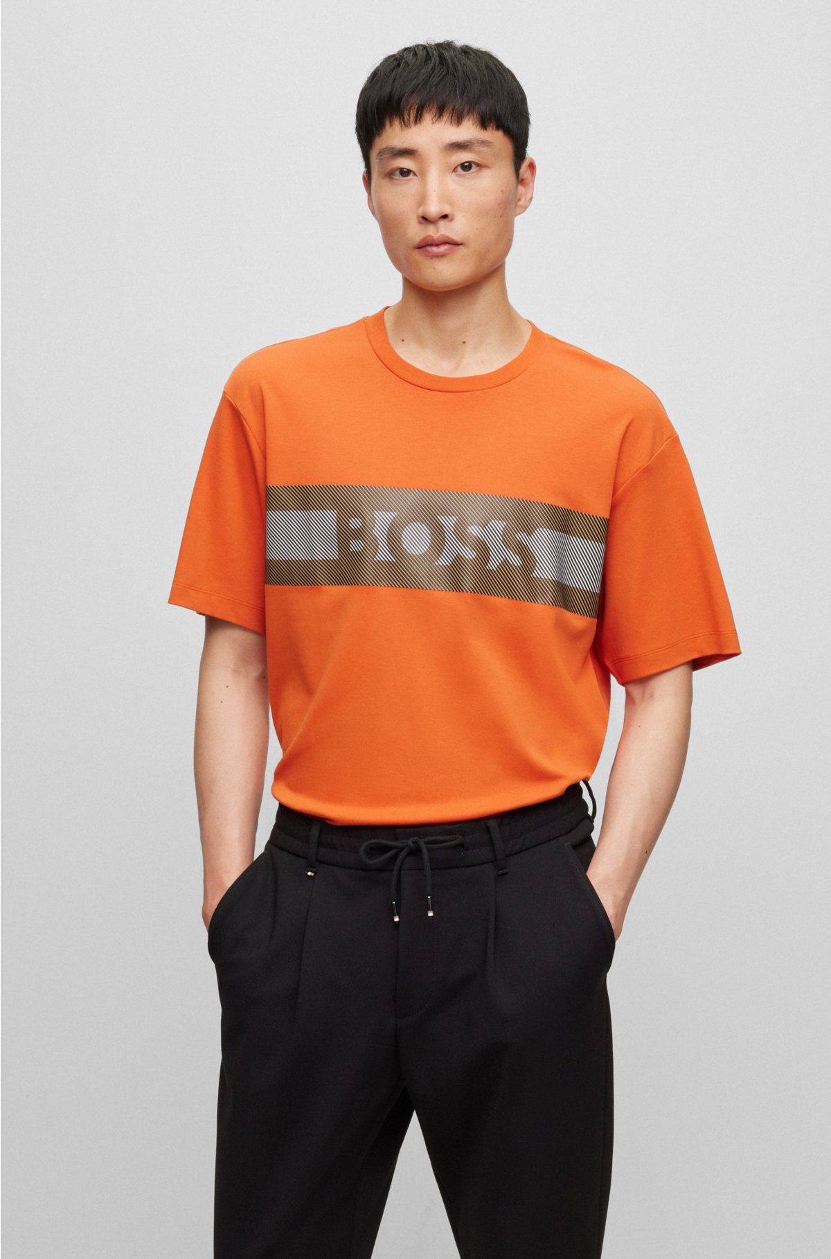 BOSS - コットンインターロック Tシャツ パフプリント ストライプ＆ロゴ