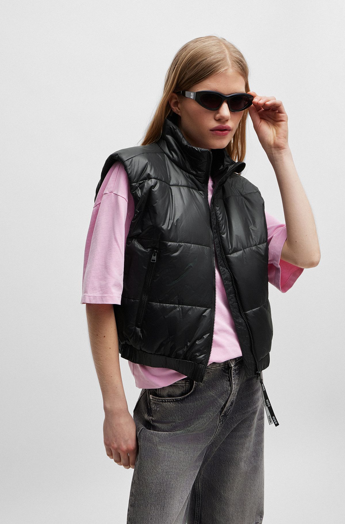 Water-repellent cropped gilet in recycled material, Black