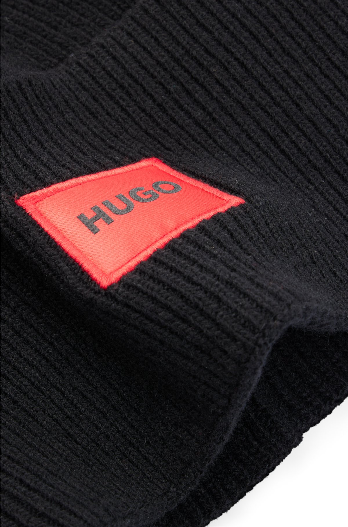 ribbed in a blend HUGO wool beanie Logo-label hat -