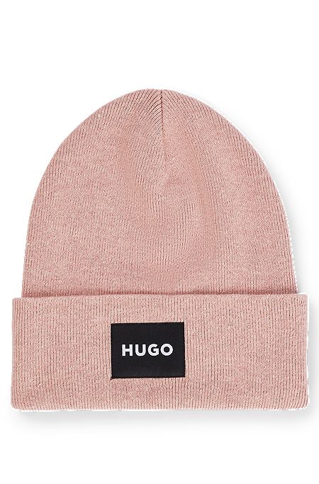 Knitted beanie hat with logo detail, light pink