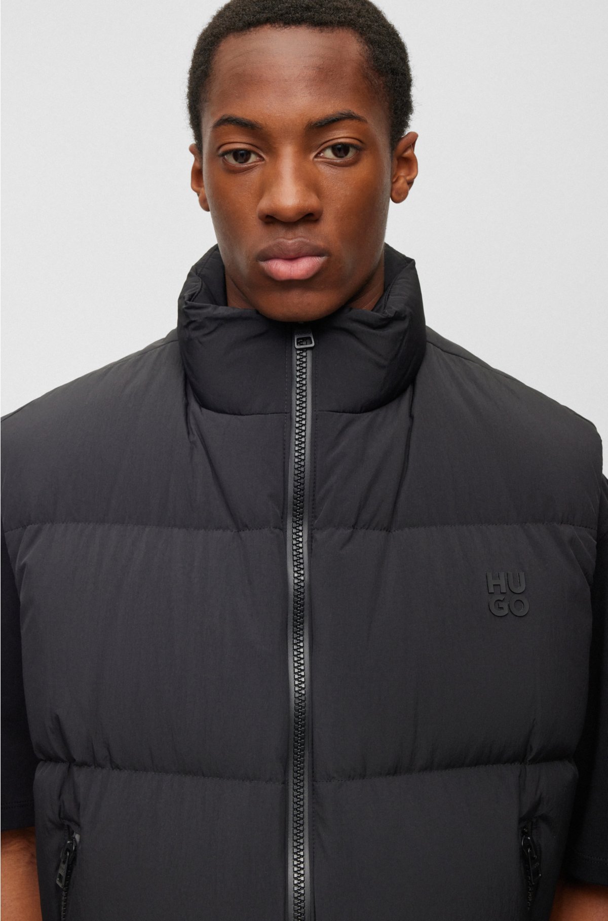 Water-repellent regular-fit gilet with stacked logo, Black