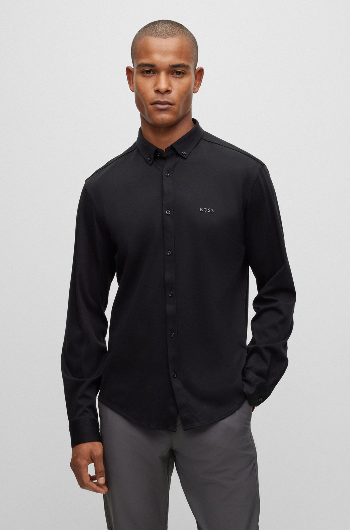 Chemise Regular Fit en jersey de coton à pointes boutonnées, Noir