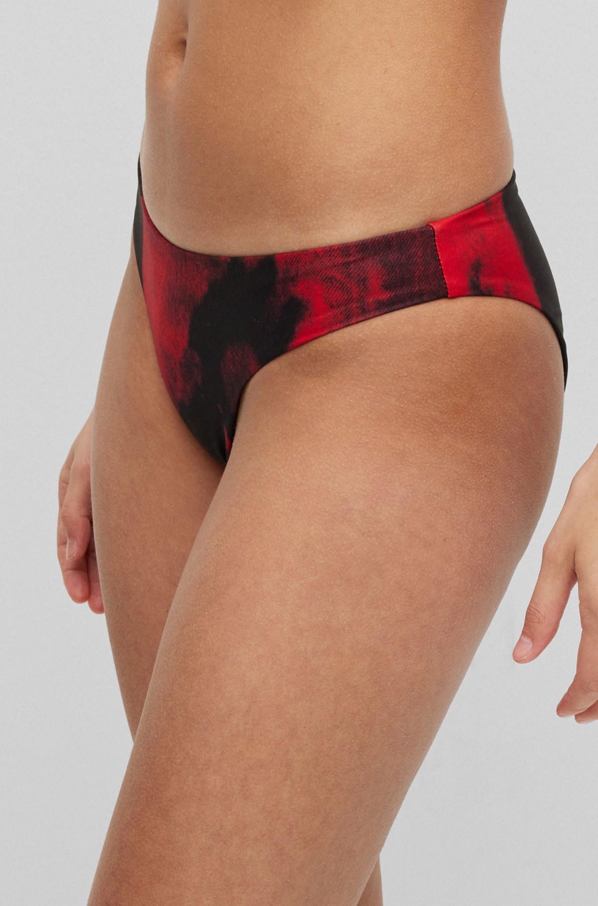 Seasonal-print bikini bottoms with logo detail, Black / Red
