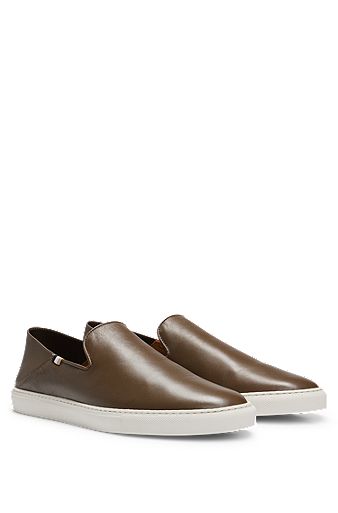 Leather slip-on shoes with signature-stripe trim, Dark Brown