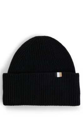 Hugo Boss 시그니처 스트라이프 플래그 리브드 비니 In Black