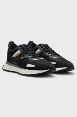 Baskets style chaussures de course avec semelle ext&eacute;rieure en gomme&nbsp;EVA, Noir