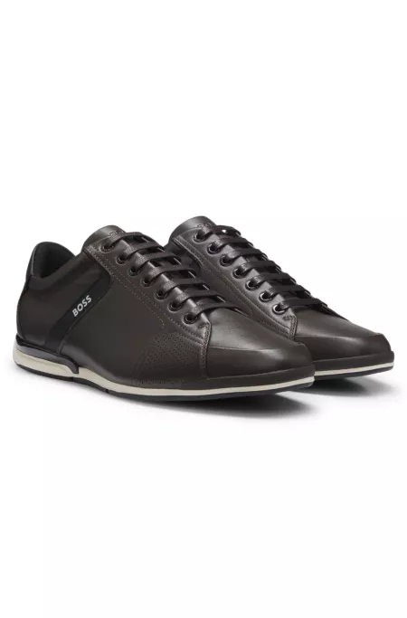 Leather trainers with odour-control lining
