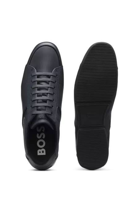 Leather trainers with odour-control lining