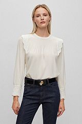 Slim-fit blouse van gewassen zijde met ruches, Wit