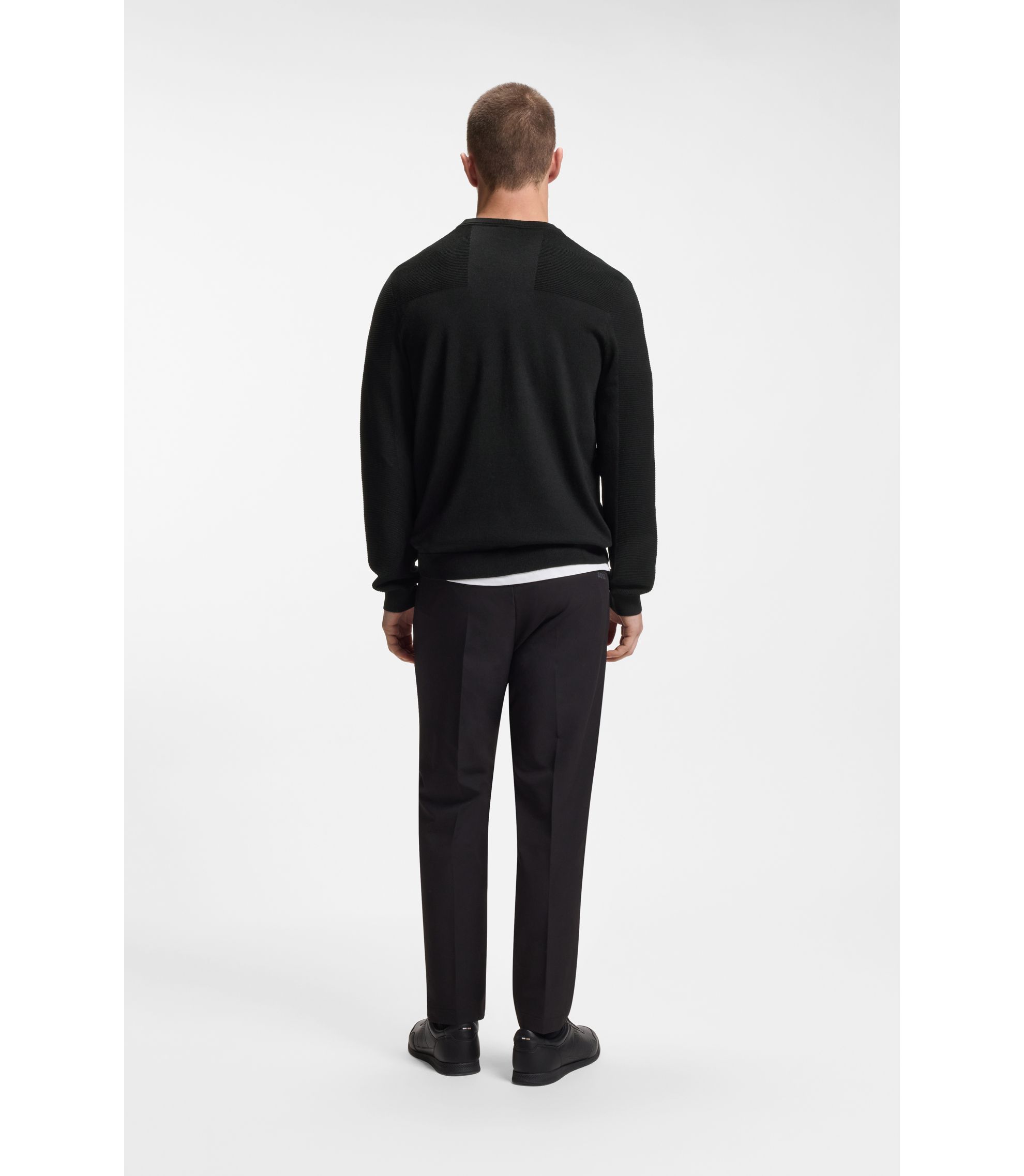 hbeu50498559_001_360?wid=1980&