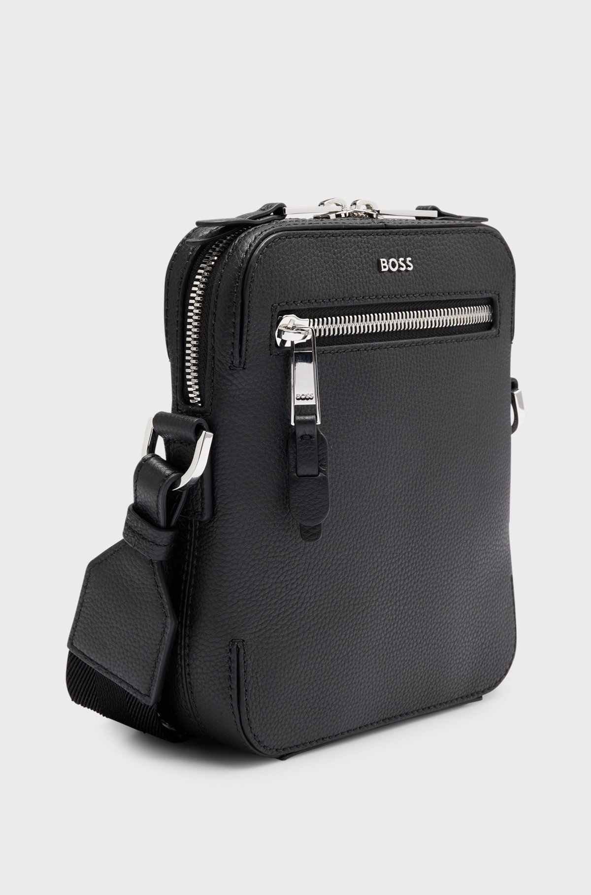 BOSS - グレインレザー レポーターバッグ レタリングロゴ - ブラック BOSS - グレインレザー レポーターバッグ レタリングロゴ - ブラック