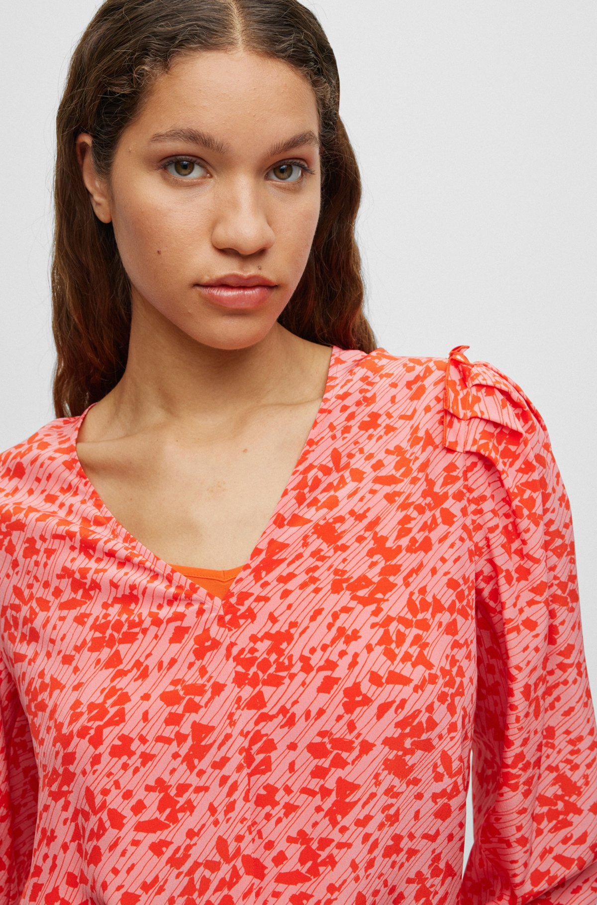 V-neck blouse in printed silk, Patterned