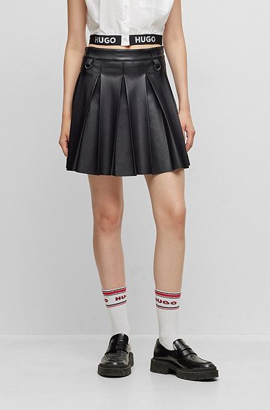 Pleated mini skirt in faux leather, Black