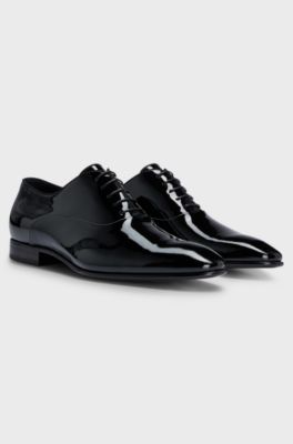 Patent leather Oxford shoes with a pointed shape, Black