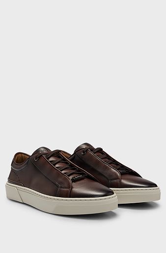 Gary leather low-top trainers with branded lace loop, Dark Brown